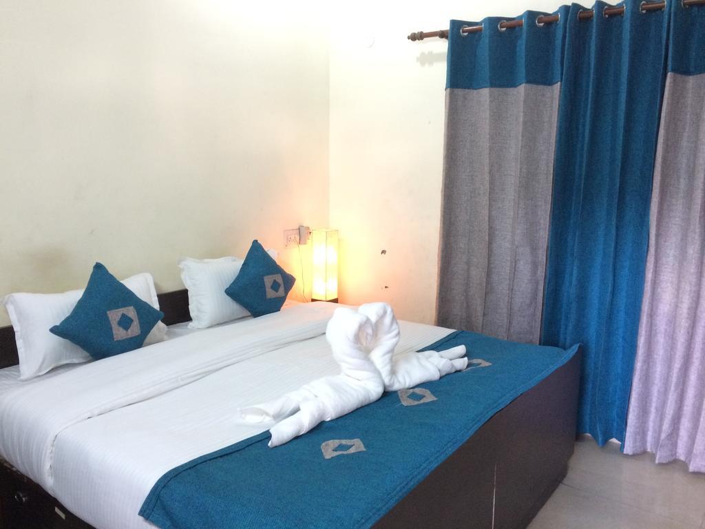 Hotel Sukhsadan Dehradun Habitación foto